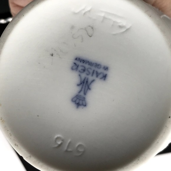 Vintage AK Kaiser Manfred Frey Fluted Scalloped Rim Porcelain Vase WGermany #676 - Picture 5 of 8